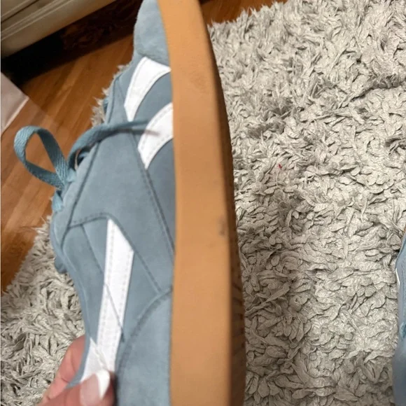 Reebok Womens Blue Sneakers - Picture 10 of 10